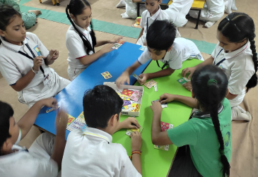 Students learning to observe the shape or colour of the objects while learning patterns fun